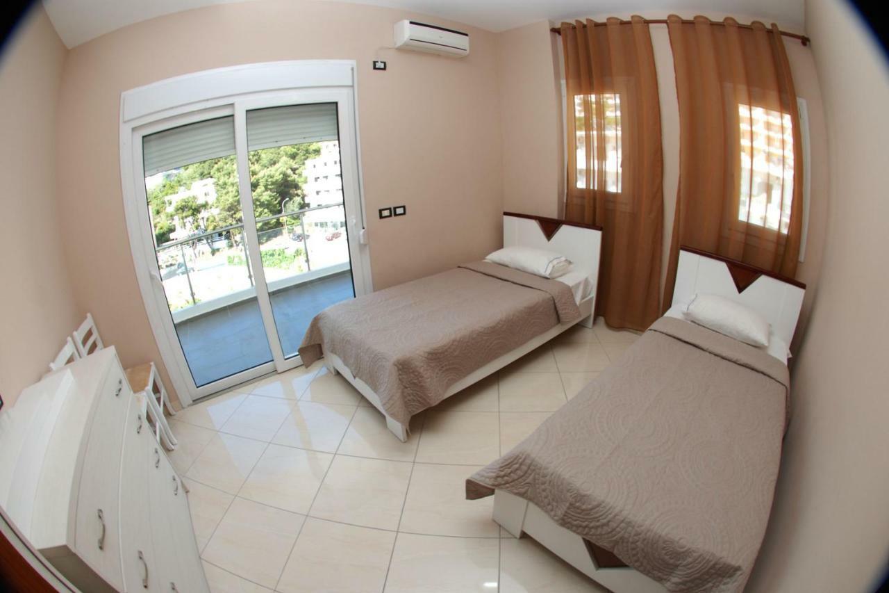 Azzura Flats Apartment Sarande Exterior photo